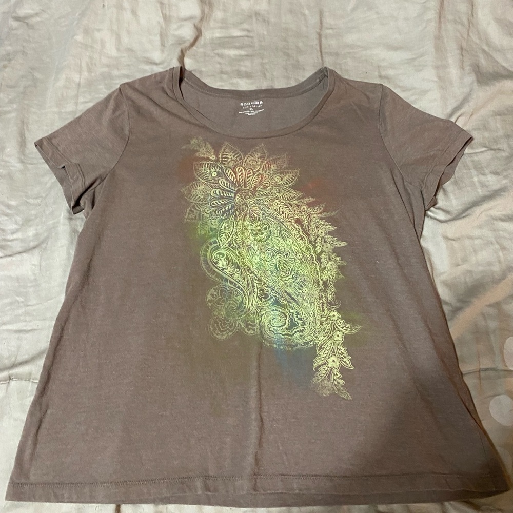Sonoma Taupe Tee‎ with Vibrant Paisley Print